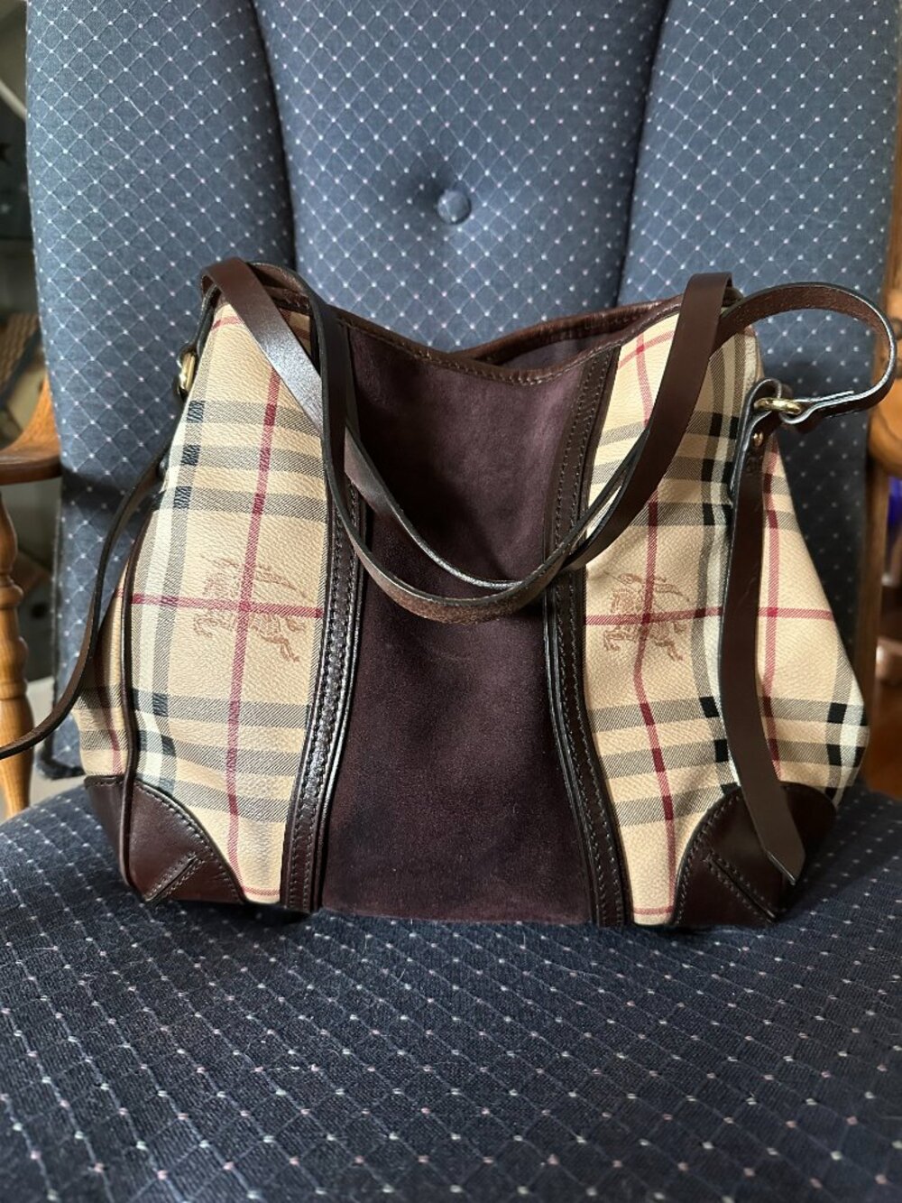 Authentic Burberry Haymarket Check Shoulder Bag - Picture 2 of 11